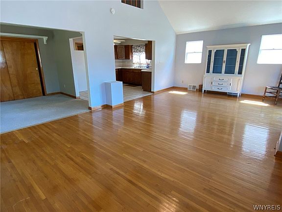 3rd image of 1398 Electric Ave