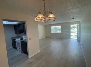 604 SW 35th St APT 10, Palm City, FL 34990