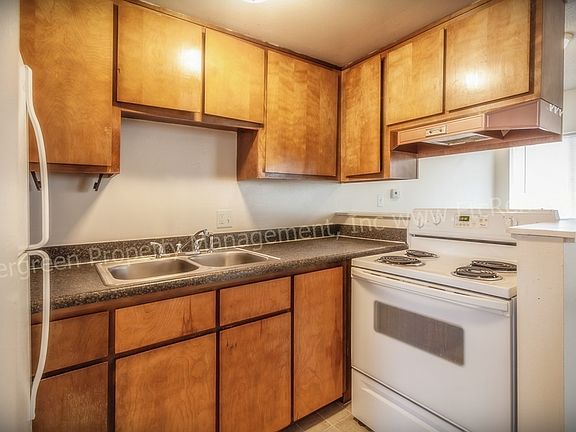 4th image of 1109 Alford St APT 302