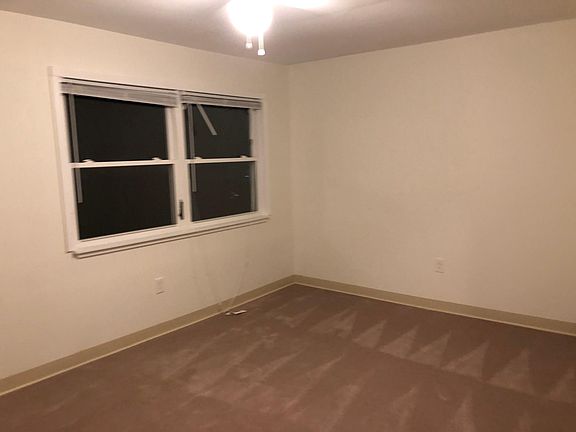3rd image of 177 Buckeye Cir