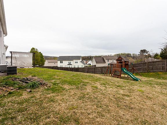 2nd image of 8612 Abraham Ln