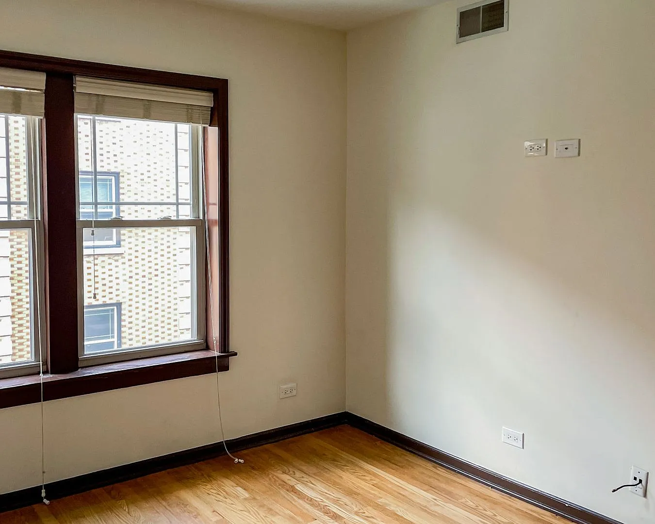 2 bed, 950 sqft, $3,395 — Photo 4