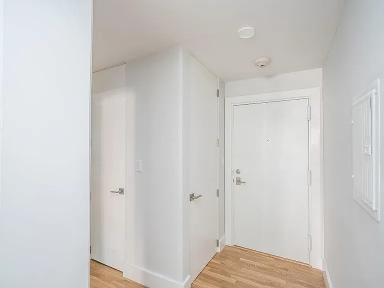 334 Harvard St #J2 — Photo 7