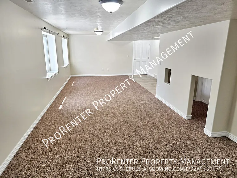 1911 S 1485 W — Photo 22