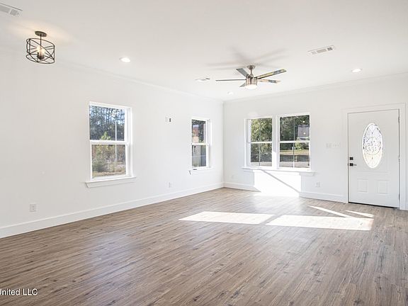 5th image of 21628 Sandstone Ln