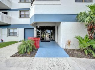 1891 N 61st Ave APT B215-B21, Hollywood, FL 33024