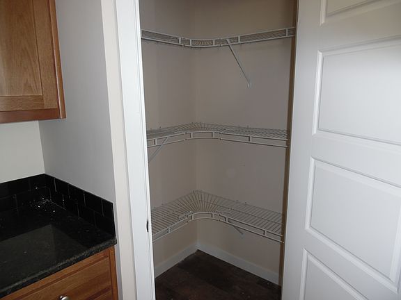 2nd image of 4176 Knightsbridge Ln #465