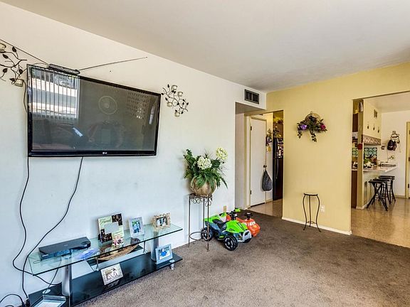 5th image of 5313 W Cambridge Ave