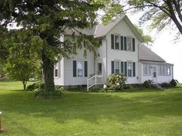 6715 W Lake Rd, Vermilion, OH 44089