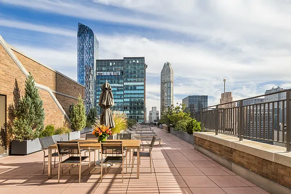 Rented by Jack Resnick & Sons | media 47