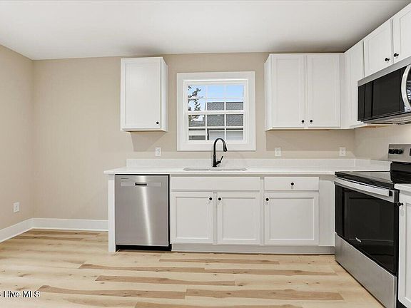 5th image of 402 W James Street