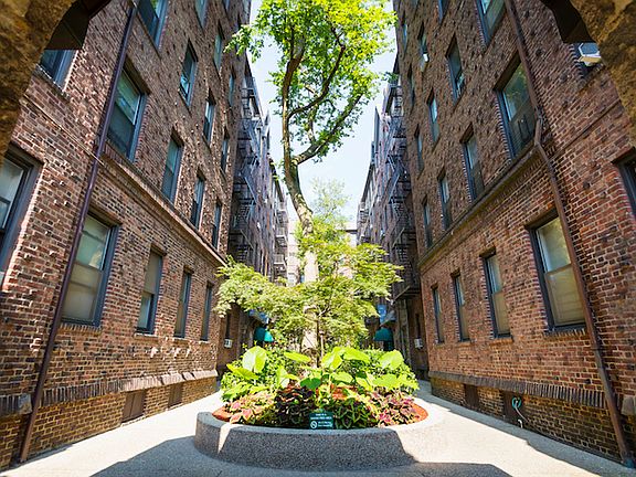 2nd image of 83-15 116th St #5G