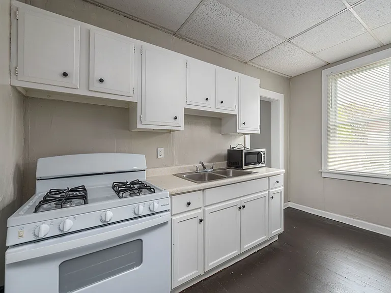 6729 Forman Ave #2 — Photo 4