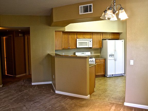 4th image of 2470 Fontana St Unit 5