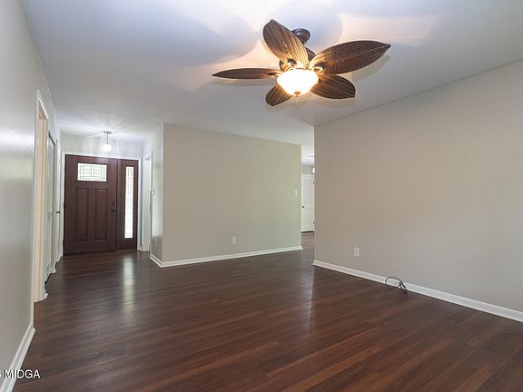 5th image of 211 Sunnydale Dr