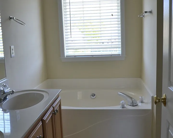 3895 Eagleston Ct — Photo 11