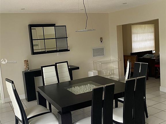 2nd image of 5601 S Travelers Palm Ln