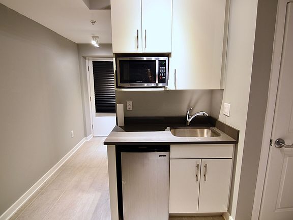 3rd image of 531 N Budd St APT 1A