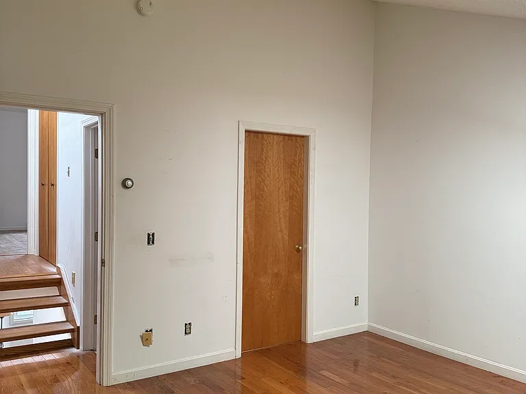 19 Robin Way — Photo 2