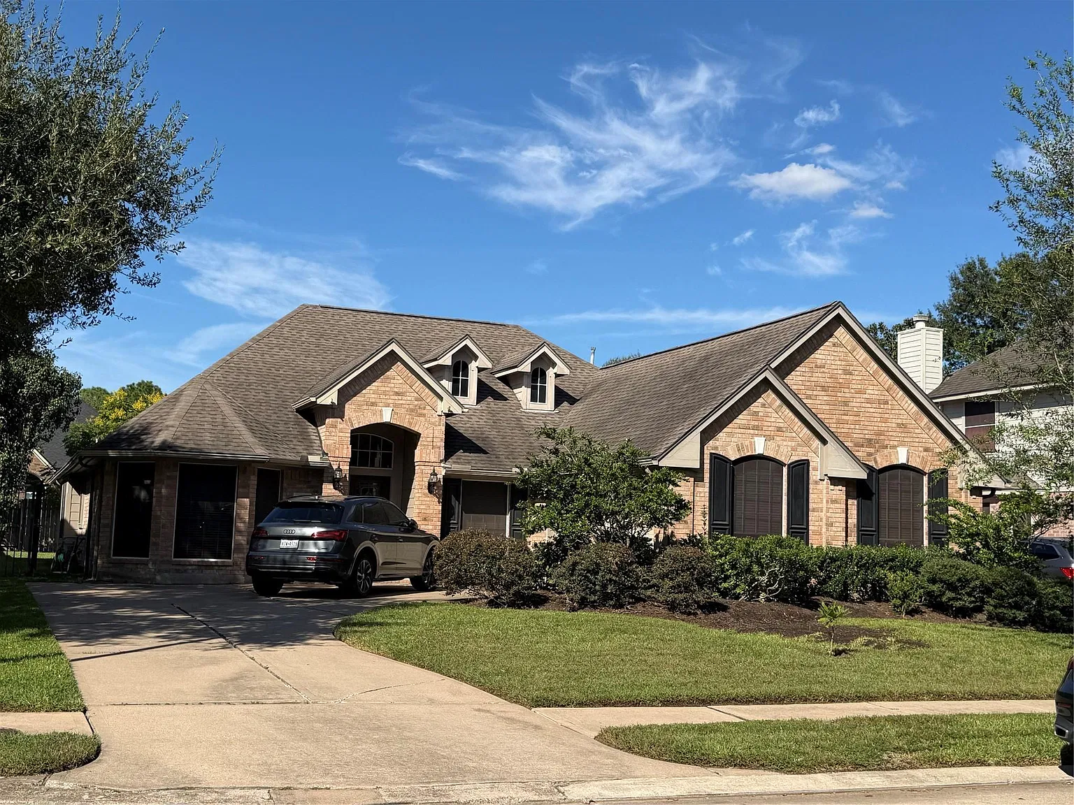 3 bed, 2.0 bath, 2292 sqft, $2,895 — Photo 1
