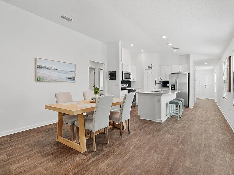 861 Orellana Rd — Photo 2