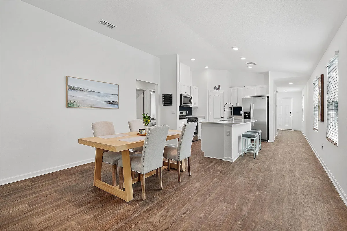Building Photo - 861 Orellana Rd