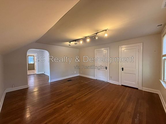 5th image of 656 Chestnut St APT 2