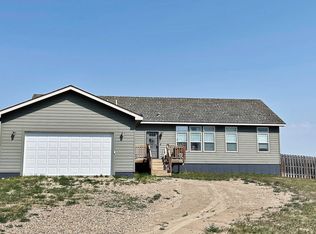 4832 Southview Ln, Williston, ND 58801