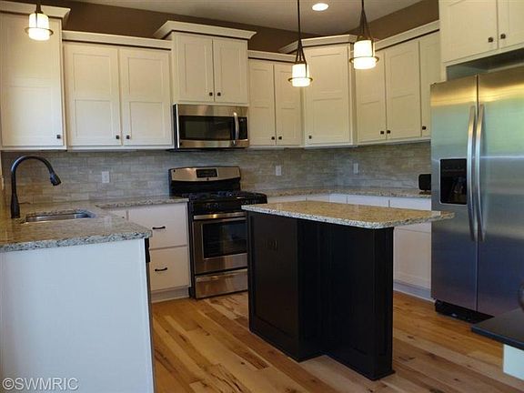3rd image of 4669 Rivera Ct SW