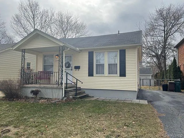 1244 Holland St — Photo 1