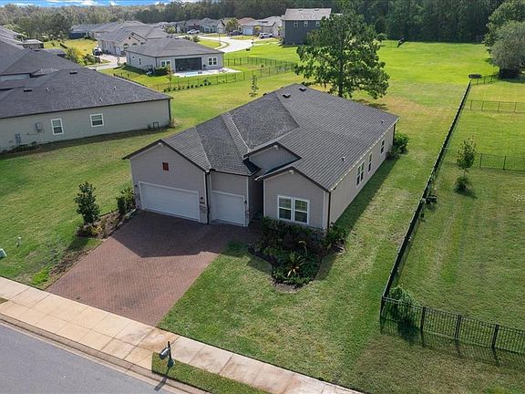 3rd image of 1130 SE 42nd Rd