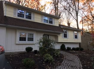 24 W Circuit Dr, Succasunna, NJ 07876