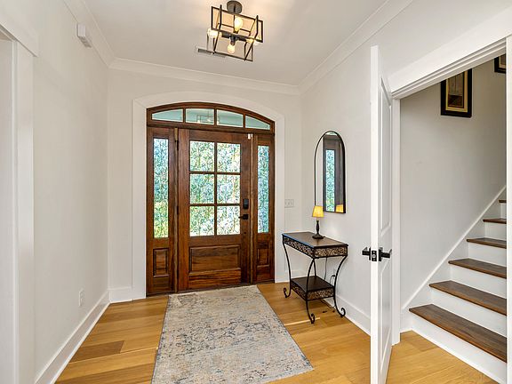 5th image of 427 Home Ave