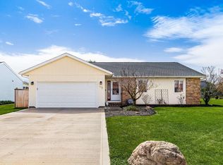 172 Curly Smart Cir, Delaware, OH 43015