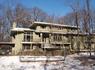 3259 Eldorado Trl E, Minnetonka, MN 55305