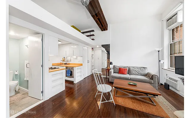 Sold by Douglas Elliman | media 10