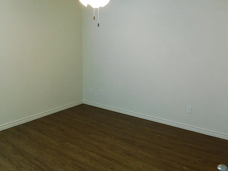 1519 Justin Loop #A — Photo 11