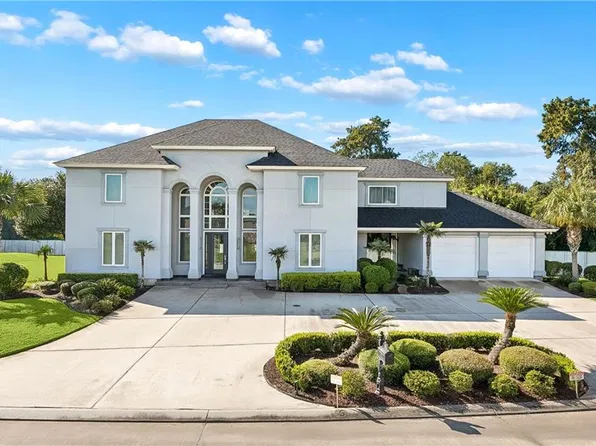 132 Pine Valley Dr, New Orleans, LA 70131