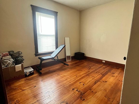 4th image of 18 Malvern Rd #1