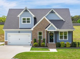 1164 Dreamfield Dr, Soddy Daisy, TN 37379
