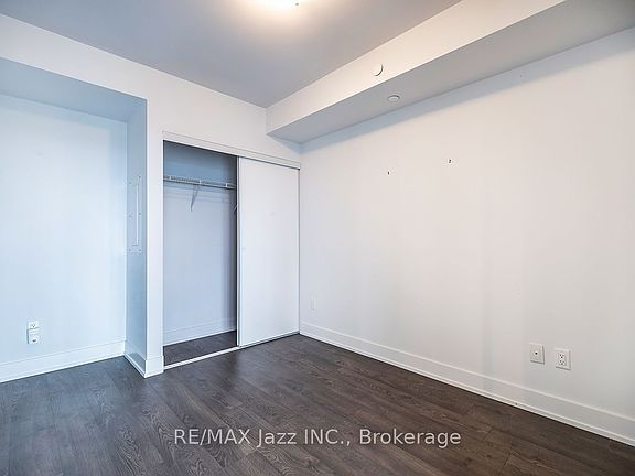 3rd image of 2550 Simcoe St N #2001