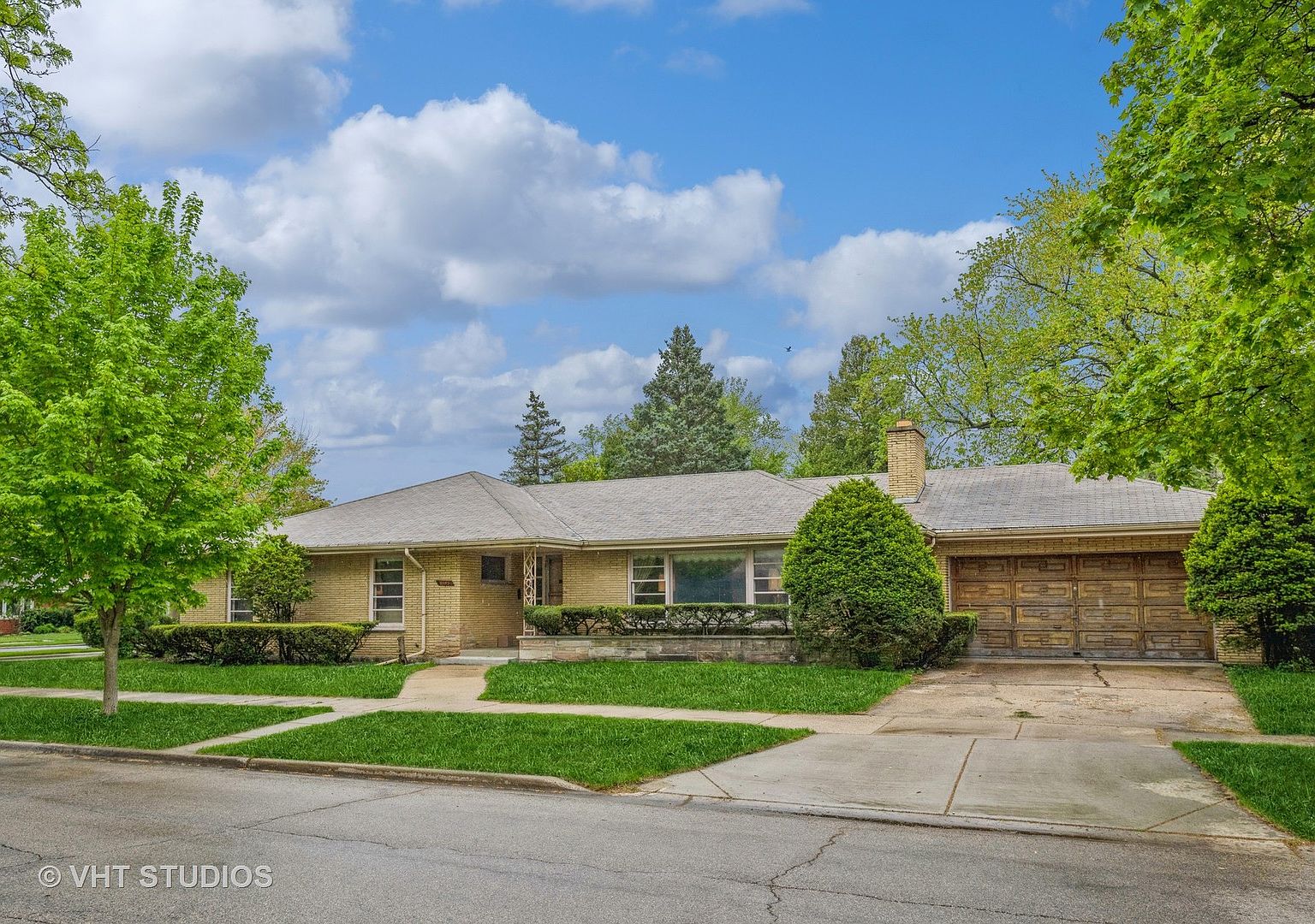 4545 Grove St, Skokie, IL 60076 Zillow
