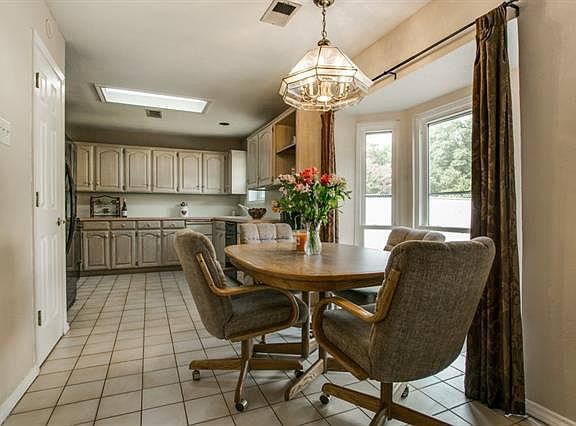 4th image of 2200 Cecilia Ct