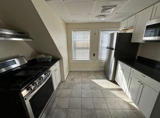 20 Westfield St #3, Worcester, MA 01602
