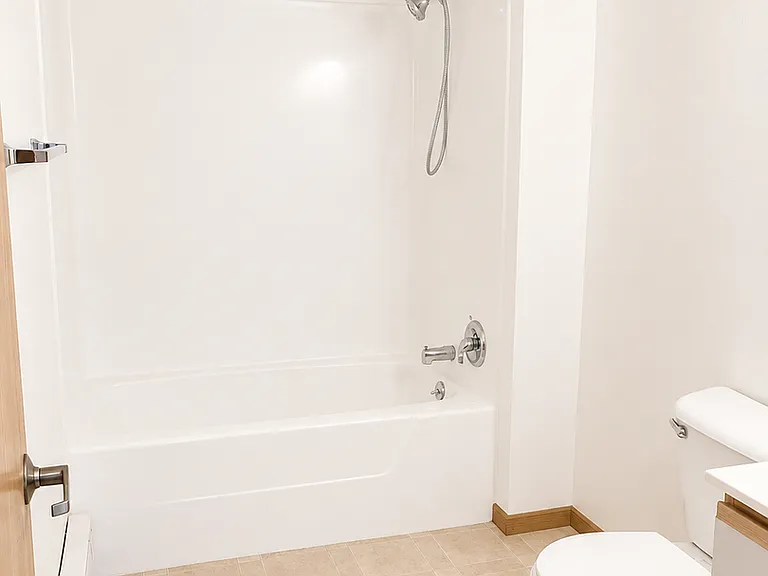 Murdock Apartments — Photo 54