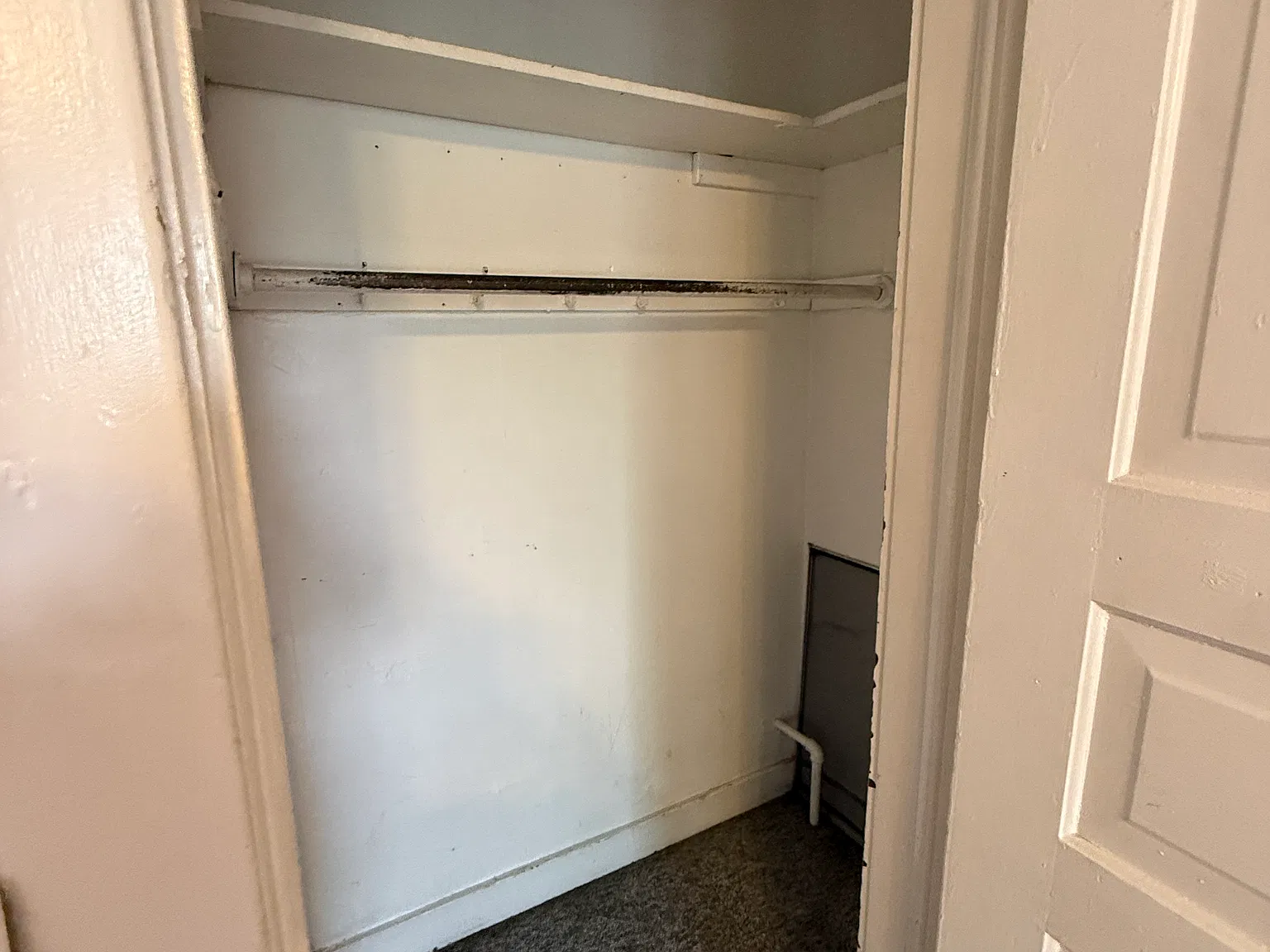 Studio, 600 sqft, $700 — Photo 4