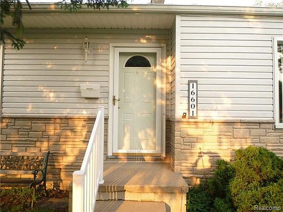 3rd image of 16601 Kennebec St