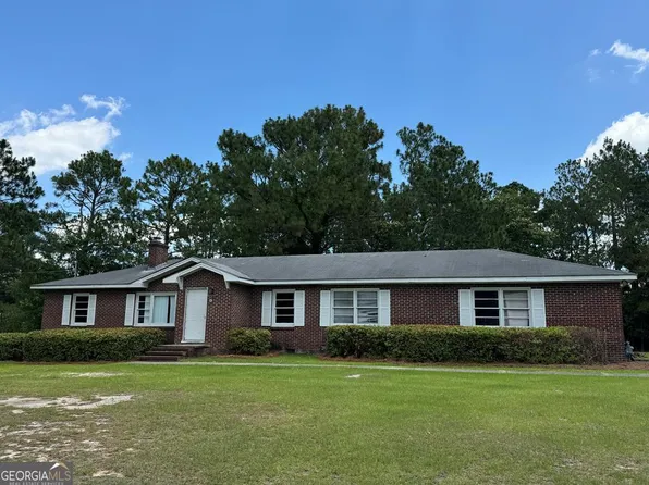 365 S Victory Dr, Lyons, GA 30436