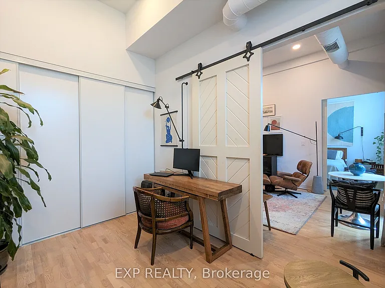 152 Annette St #206 — Photo 9