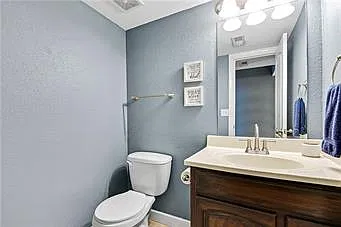 2 bed, 2.5 bath, 1358 sqft, $2,100 — Photo 4